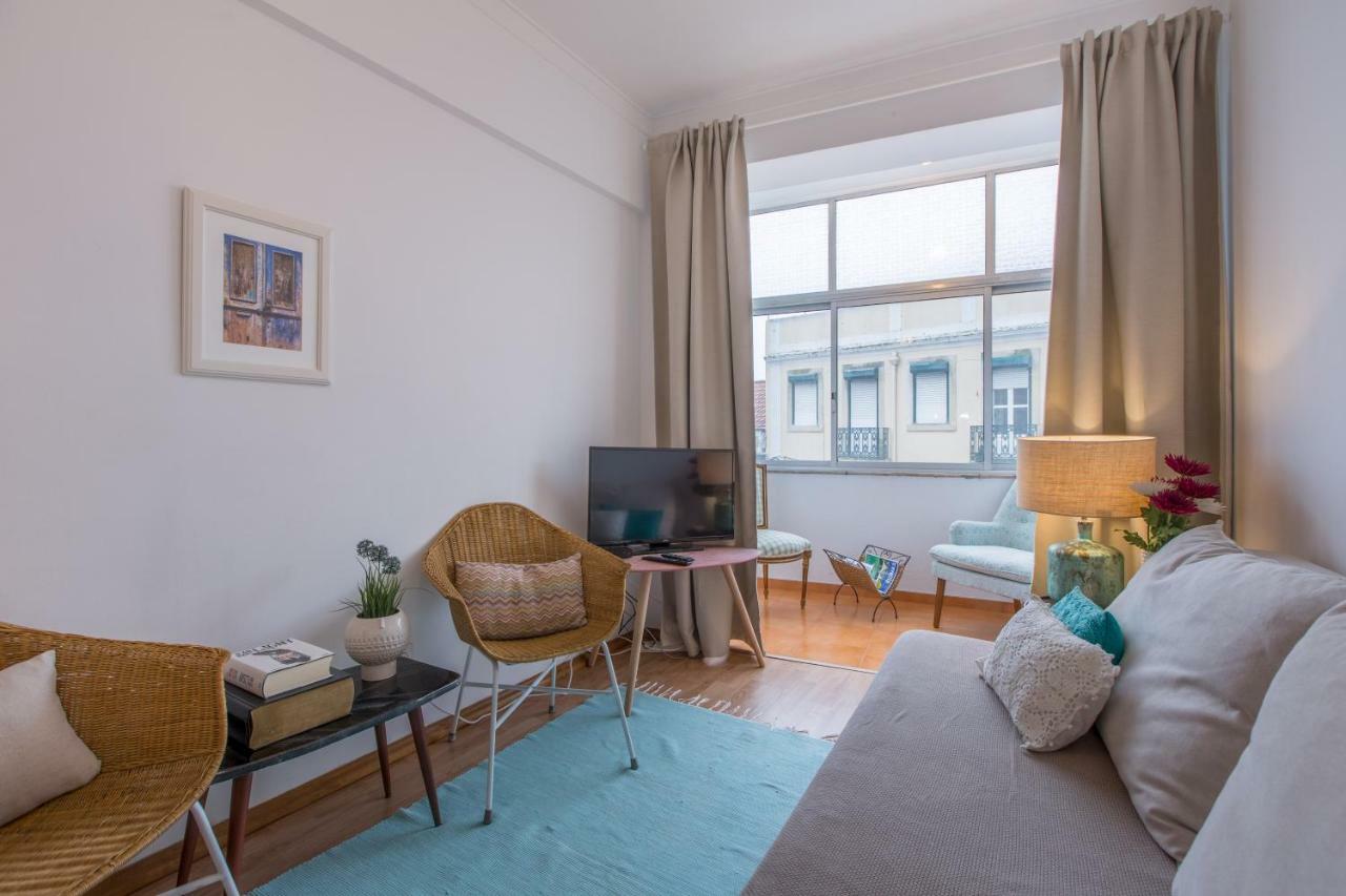 Light Filled Apartment, By Timecooler *